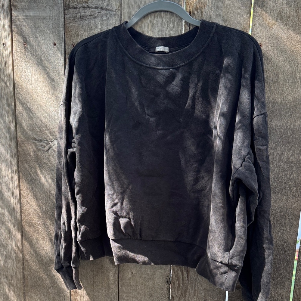 GAP Charcoal Crewneck Pullover